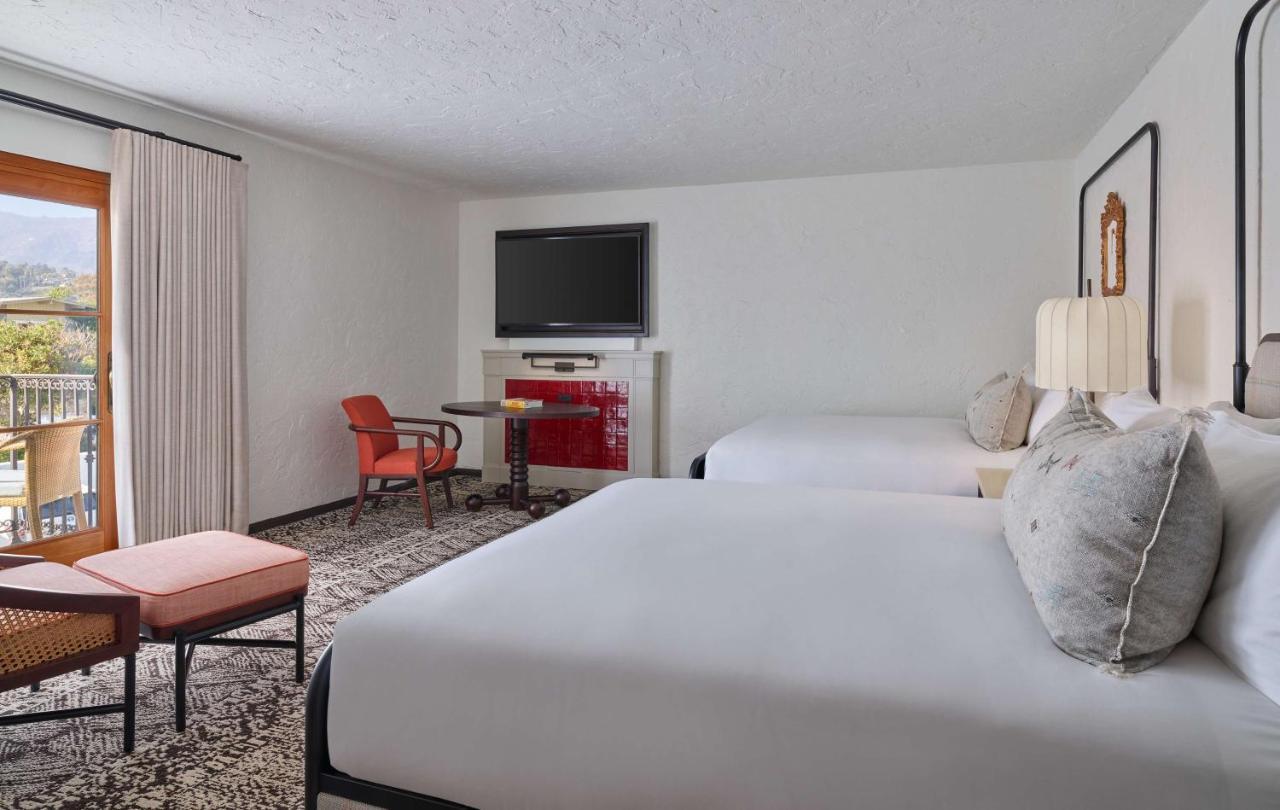 Deluxe Queen Room with Two Queen Beds