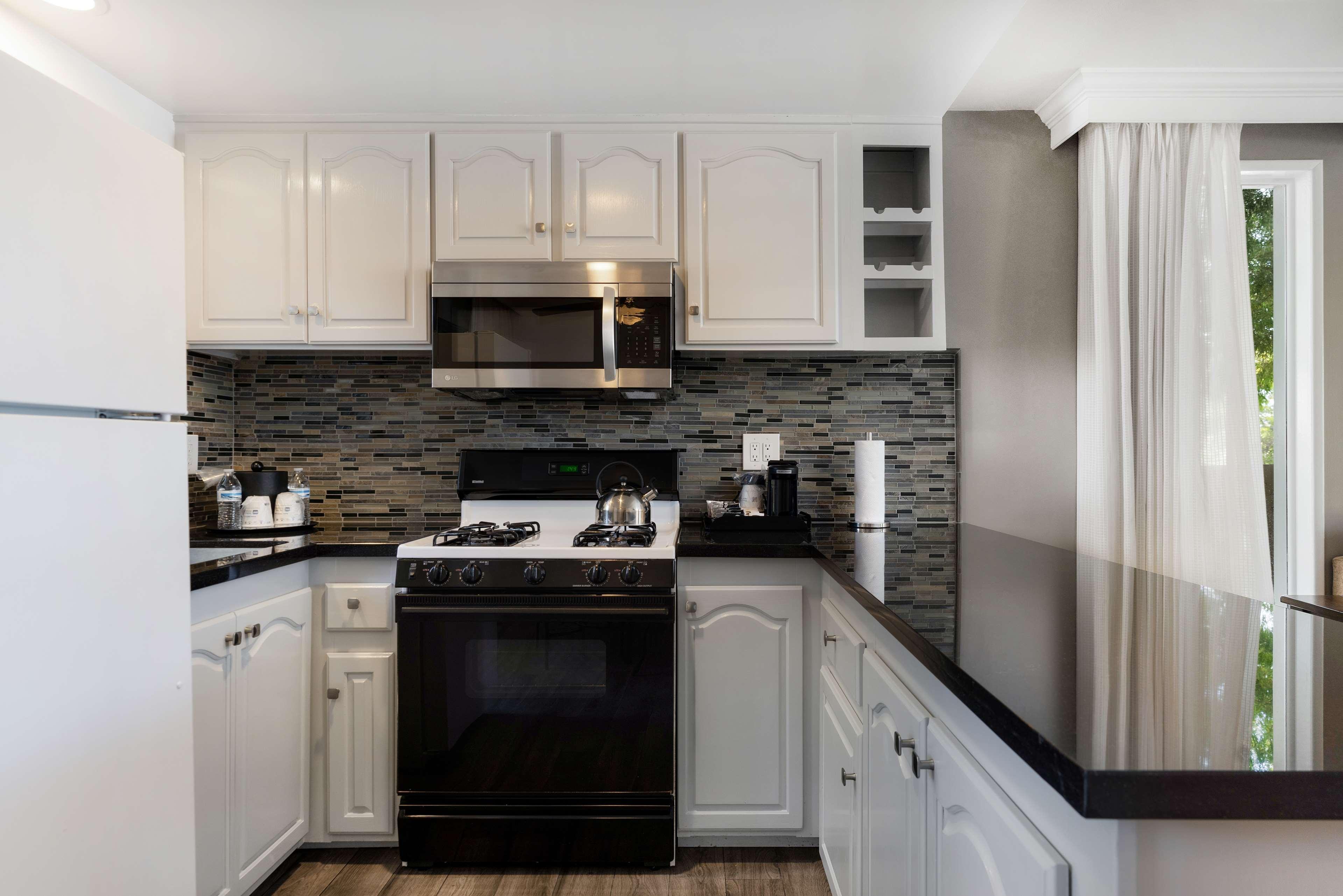 Two-Bedroom Townhouse - Non-Smoking