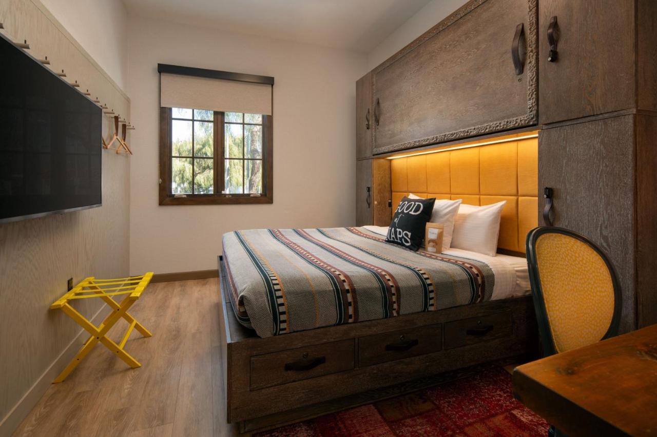 COZY KING - 175 SQF, Guest room, Poolside, Pool,1633694057:JPEG