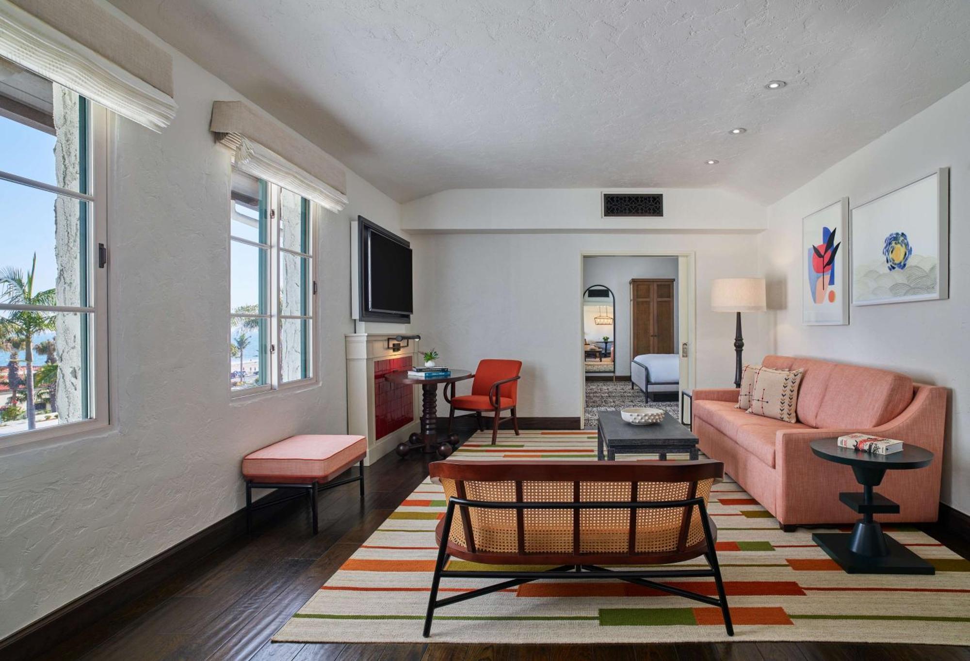 Deluxe King Suite with Ocean View