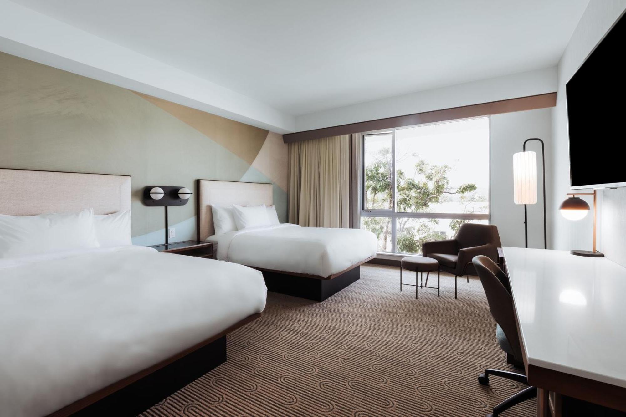 Queen Room With Two Queen Beds and City View - Hearing Accessible