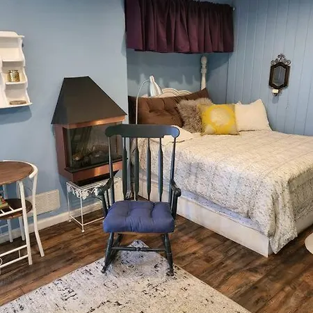Cozy, Cute, Charming Private Guest Studio-2