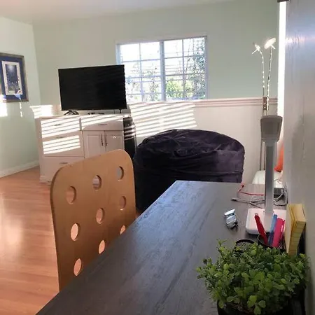 Santa Barbara Serenity Large 1-Bedroom Guest Apt.-3