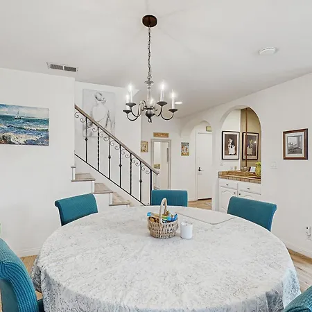 Sunny'S Santa Barbara Beach House-3