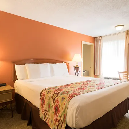 Sandpiper Lodge - Santa Barbara-3